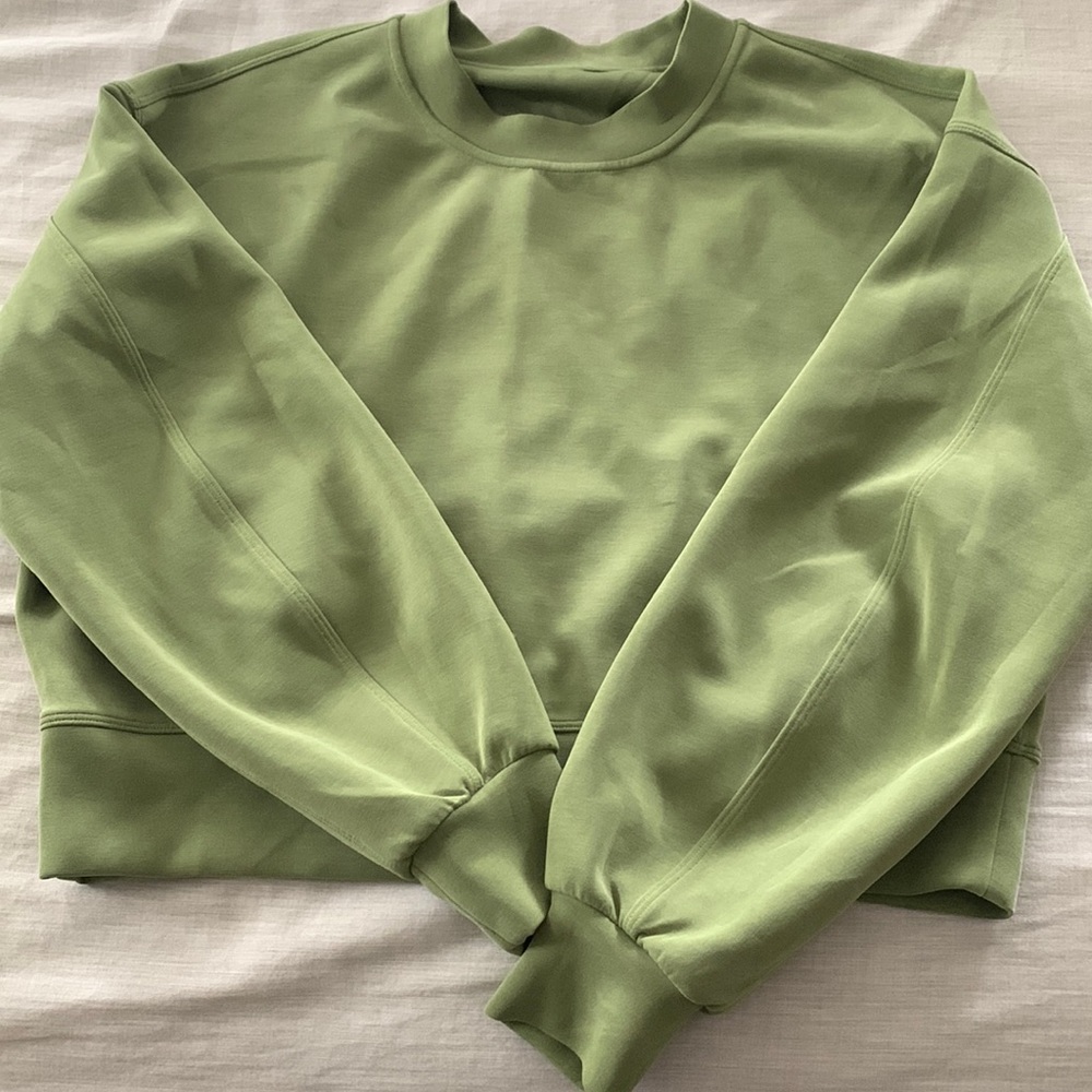 Lululemon perfectly oversized crop sweater